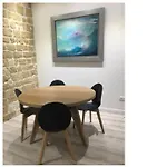 Luxueux 2 Pieces, 100M De La Rue De Bretagne, Metro Arts Et Metiers